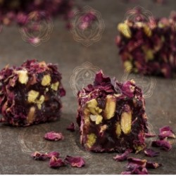        ( SpecialTurkish Delight with  Pomegranate Flavor and Pistachio covered with rose petals 